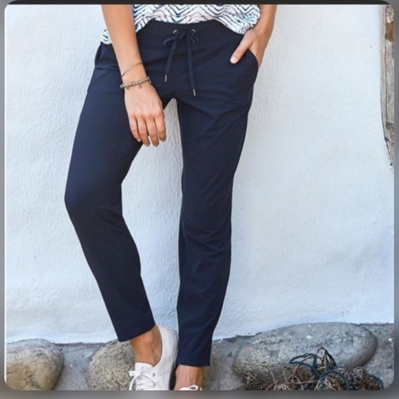 Athleta Pants - Athleta Navy Midtown Ankle Pant in Navy